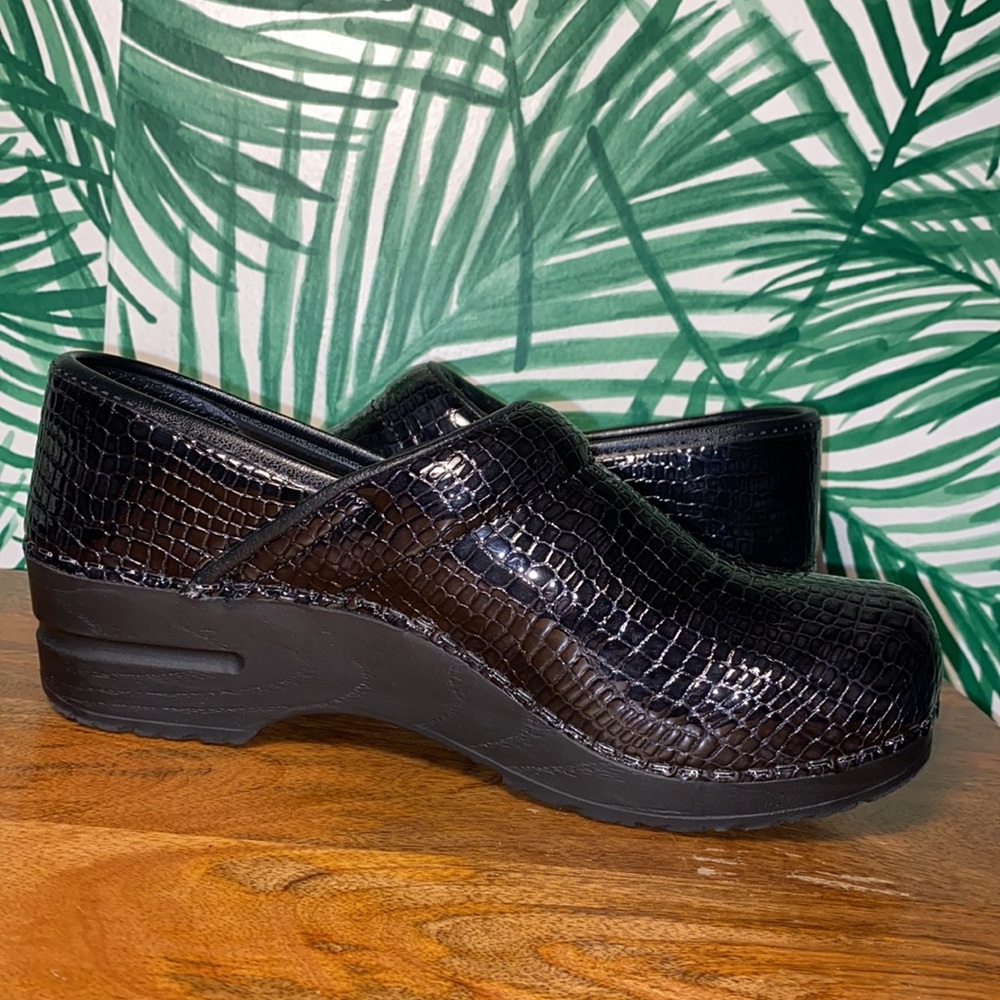 Sanita Black Croc Embossed Patent Leather Professional Clogs Women’s 38 7-7.5 - Picture 6 of 9